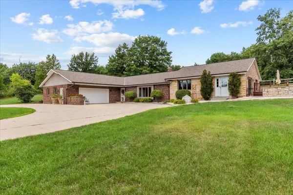 7130 Barber Cir, Trenton, WI 53090