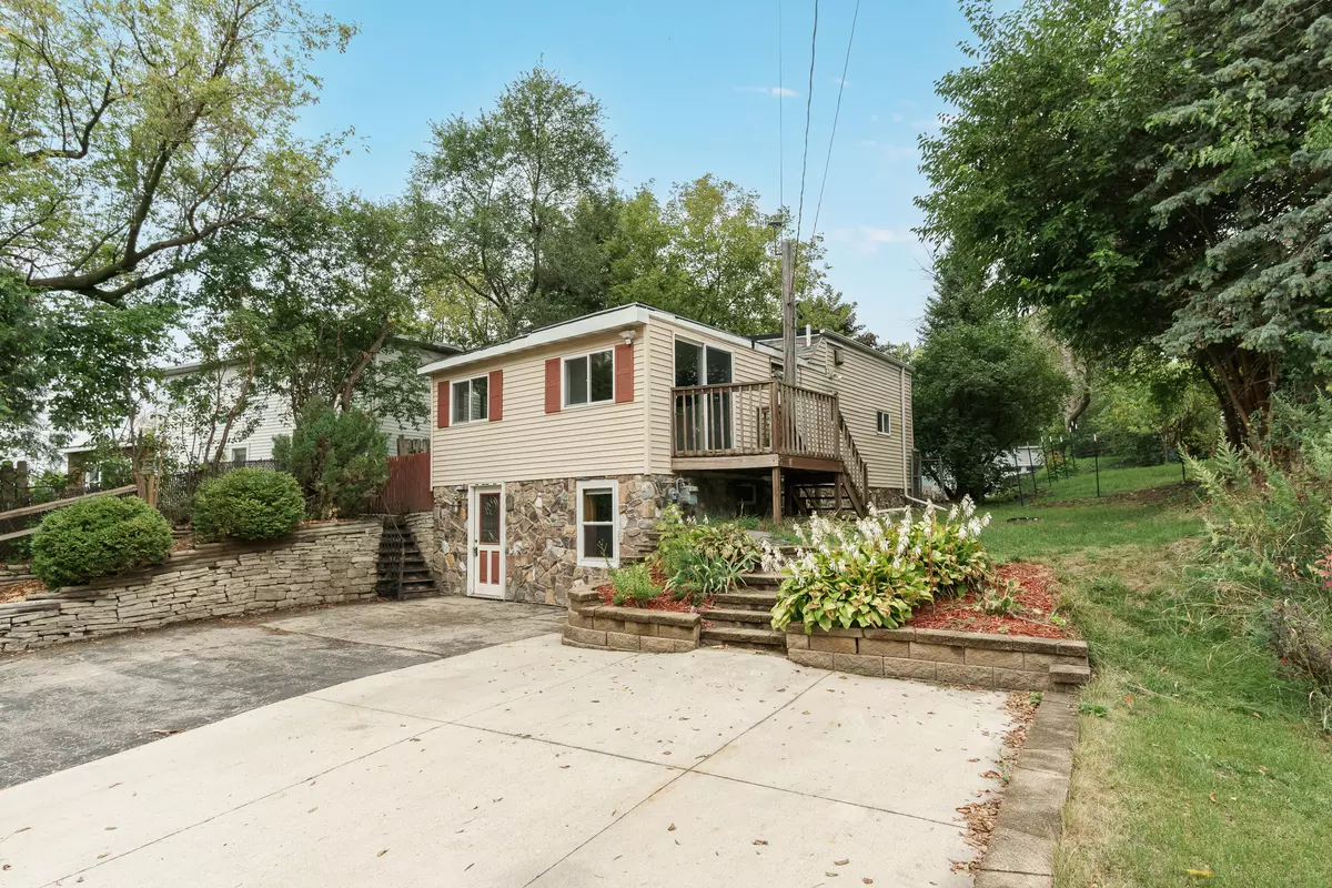Mayville, WI 53050,124 Taylor St