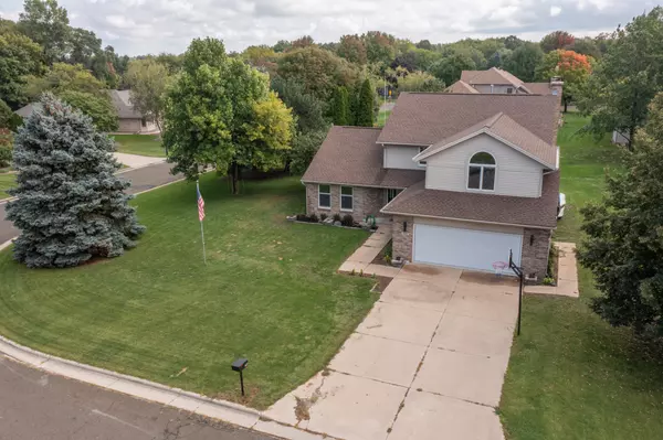 1677 Mound View Pl, Whitewater, WI 53190