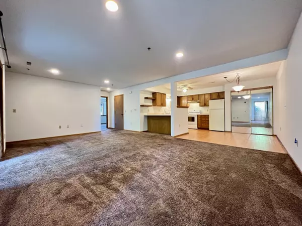 Oak Creek, WI 53154,3651 E Barbara Ct Unit 2