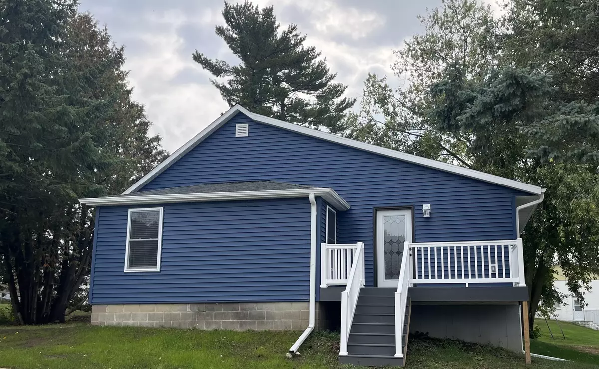 Cashton, WI 54619,715 Monroe St