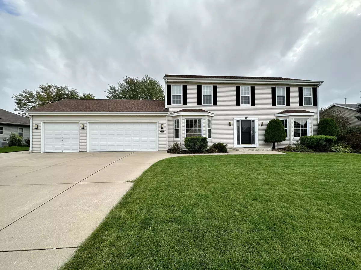 Oak Creek, WI 53154,2235 W Saint Johns Way