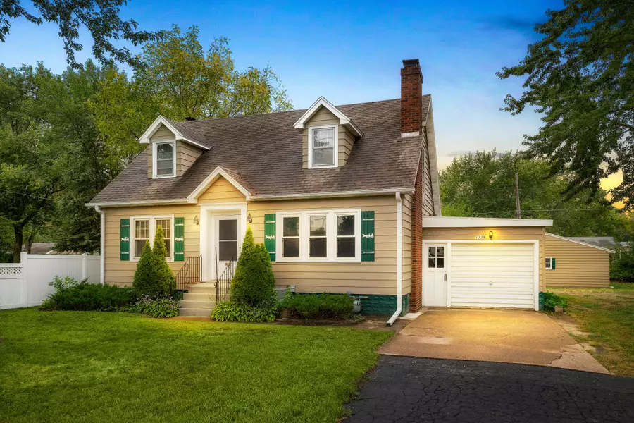 1739 Bainbridge St, Campbell, WI 54603