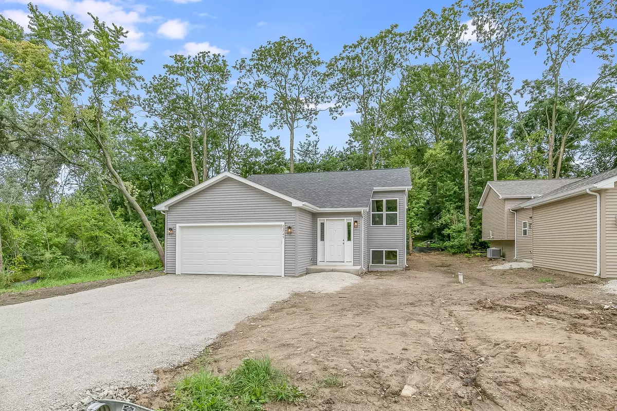 Salem Lakes, WI 53168,23216 81st Pl