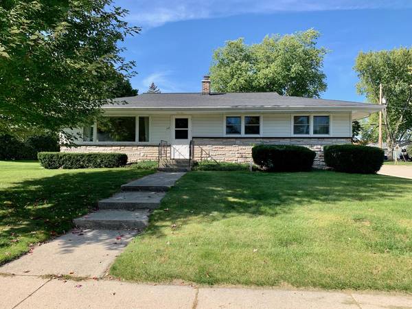 112 Church St, Eden, WI 53019