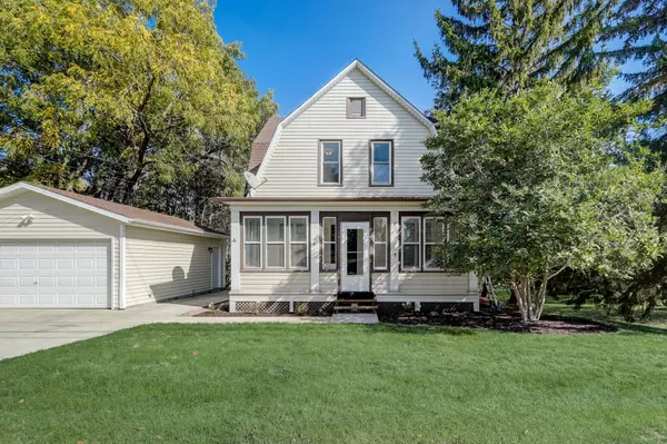 W232N6274 Waukesha Ave, Sussex, WI 53089