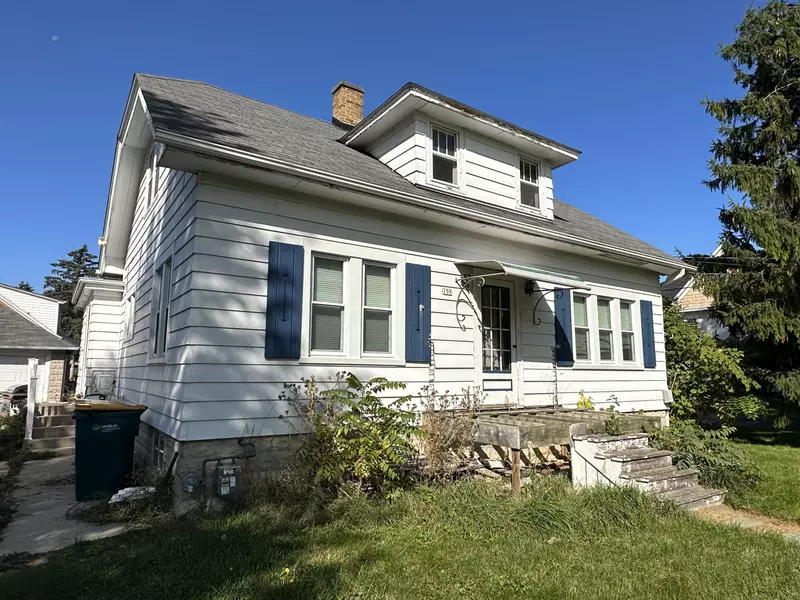 159 S Dries St, Saukville, WI 53080