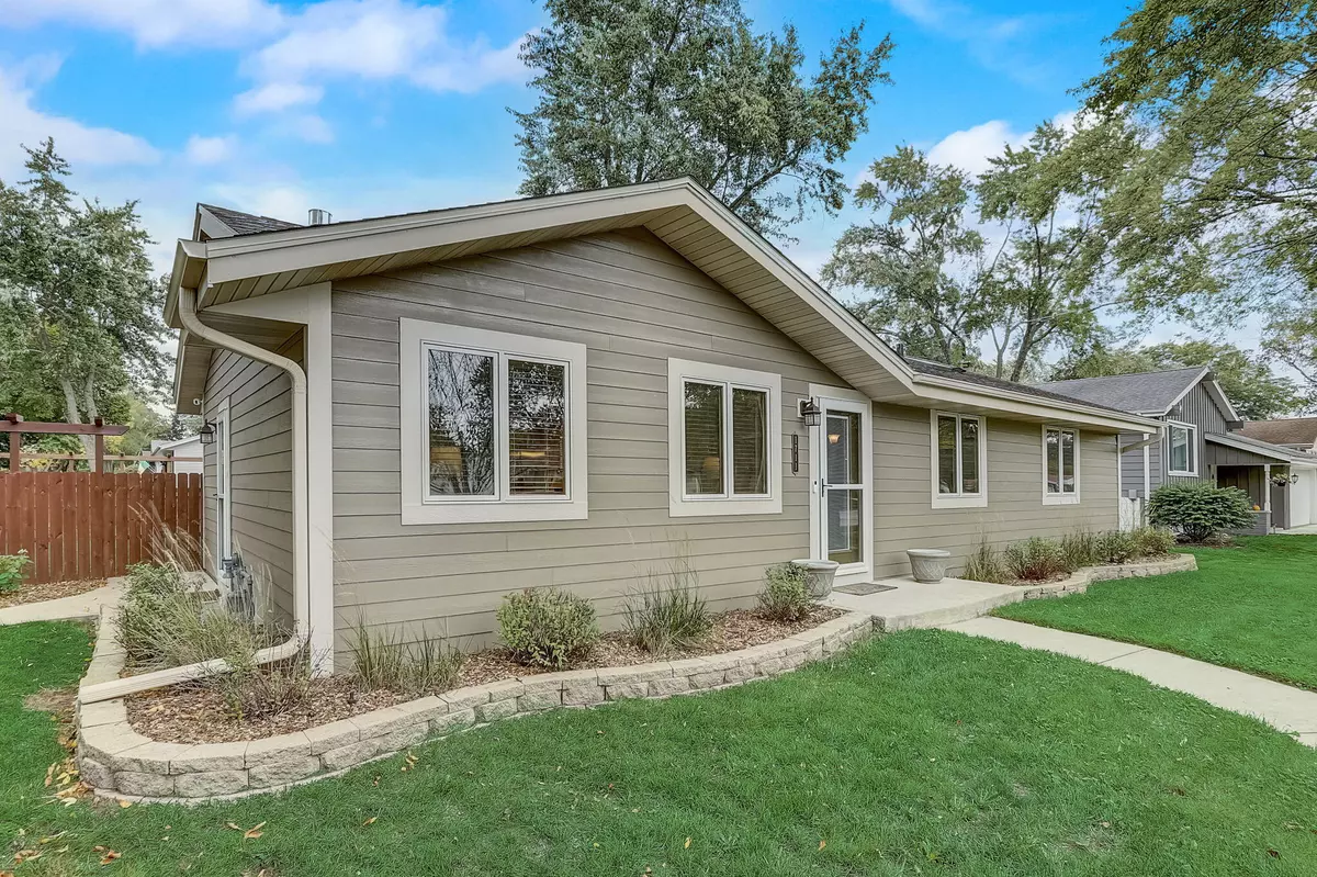 Waukesha, WI 53189,1711 Center Rd