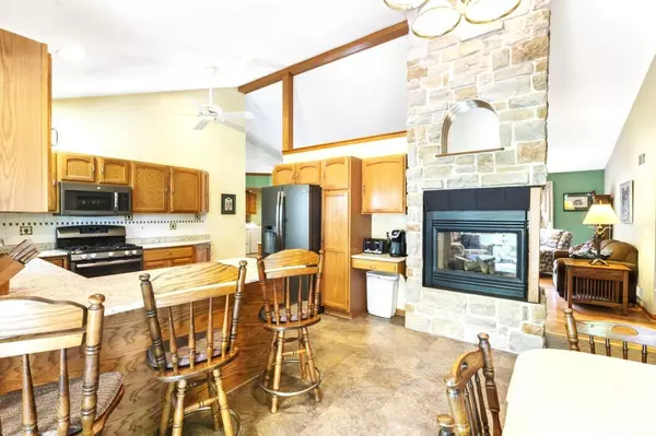 Oak Creek, WI 53154,2020 W Orchard Way