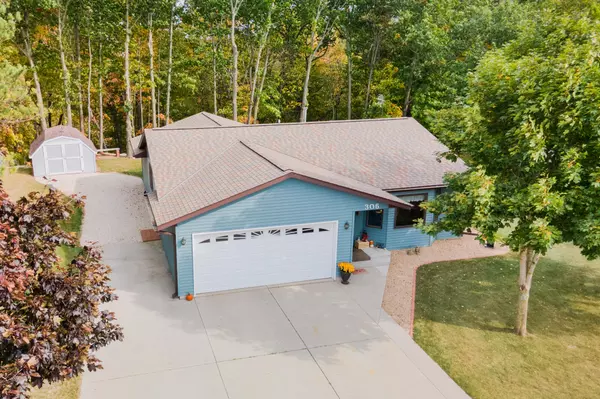 306 Moraine Dr, Elkhart Lake, WI 53020