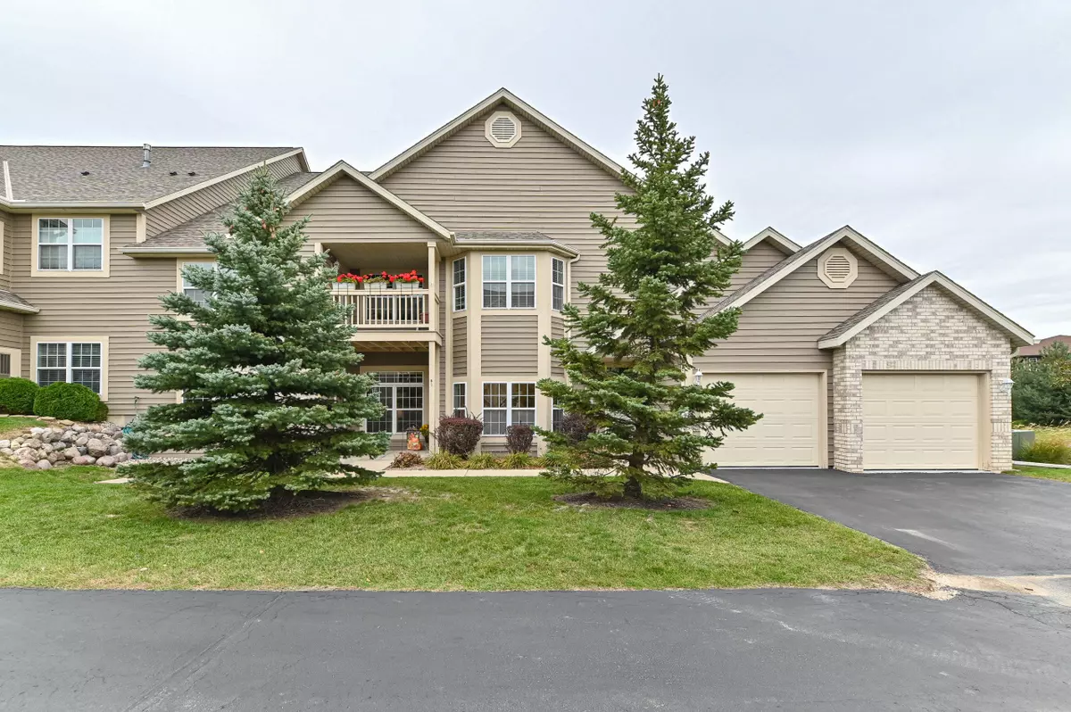 Menomonee Falls, WI 53051,W159N4838 Graysland Dr Unit 10