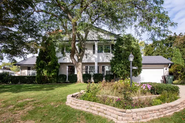 3585 S Russel Rd, New Berlin, WI 53151