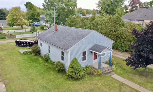 408 Park St, Marinette, WI 54143