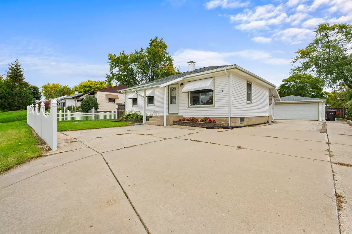 South Milwaukee, WI 53172,237 15th Ave