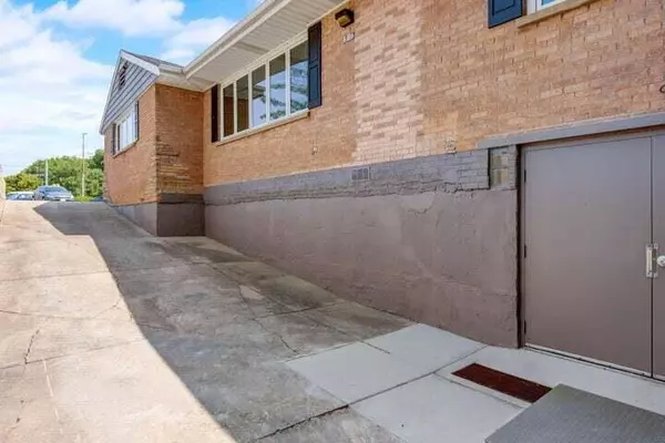 New Berlin, WI 53151,2810 S Calhoun Rd