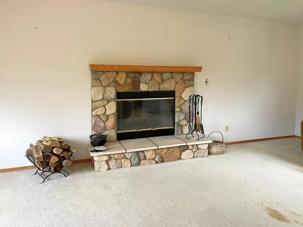 Oak Creek, WI 53154,9400 S Kinney Ln