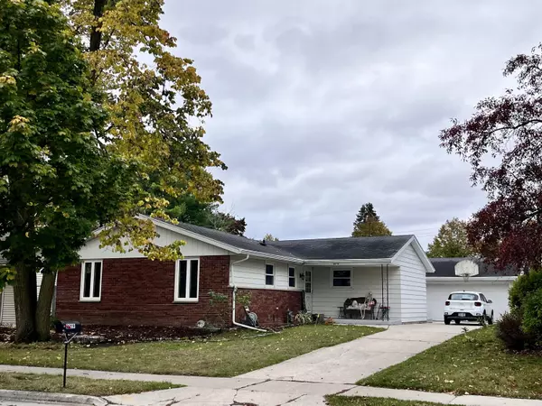 2219 W Koning Dr, Sheboygan, WI 53083