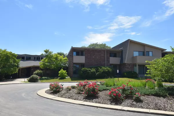 Fox Point, WI 53217,425 W Willow Ct Unit 146