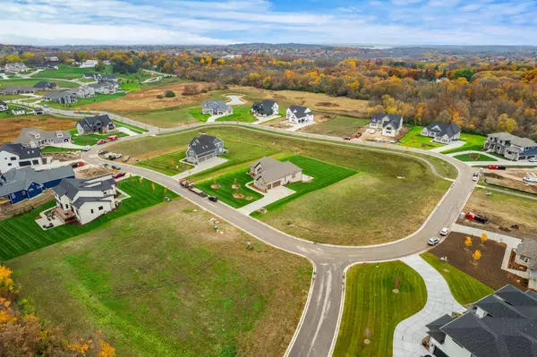 Pewaukee, WI 53072,W237N4353 Farm Field Cir