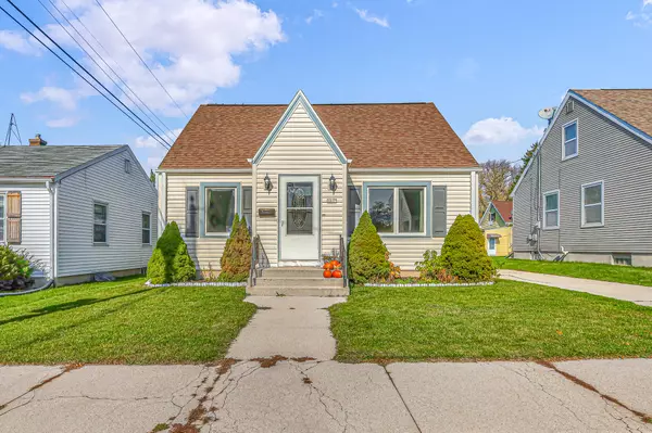 2212 Cooper Ave, Sheboygan, WI 53083