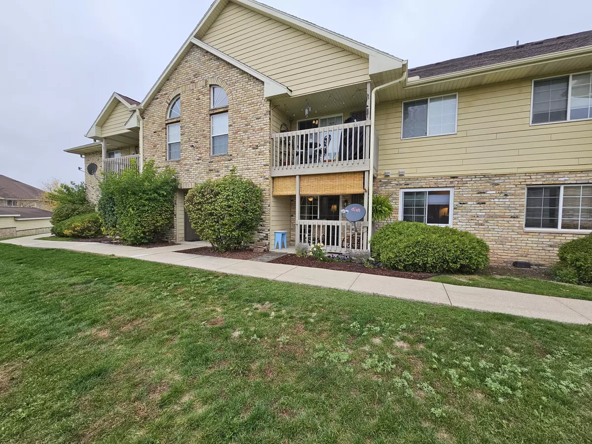 Delafield, WI 53029,4887 Easy St Unit 12