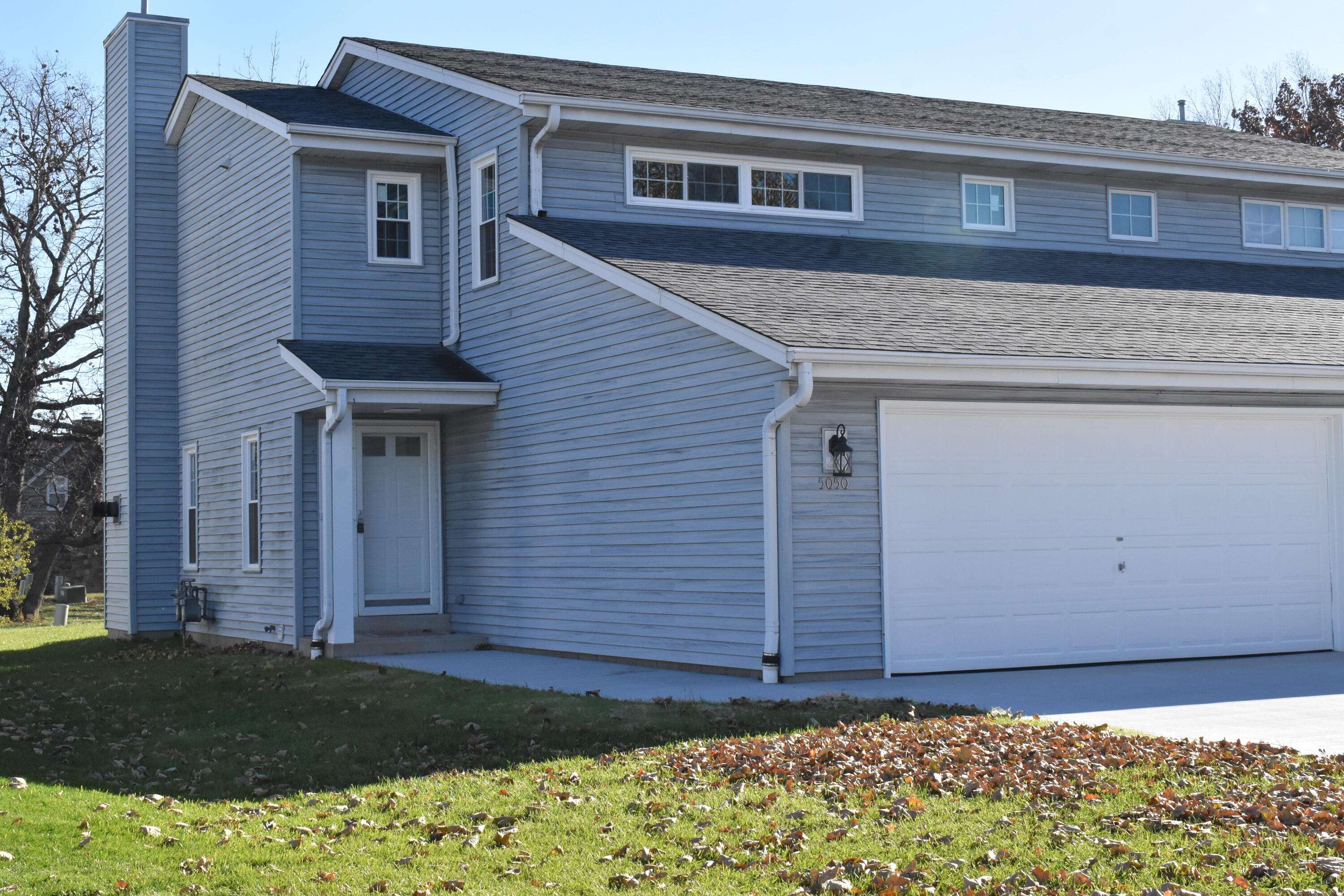 5050 S 58th St, Greenfield, WI 53220