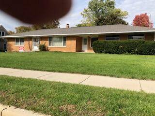 1922 W Mill Rd, Glendale, WI 53209