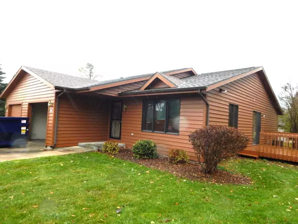 2717 Windepoint Ct, Sheboygan, WI 53083