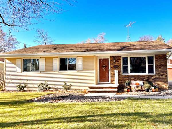 1113 S Schaefer St, Appleton, WI 54915