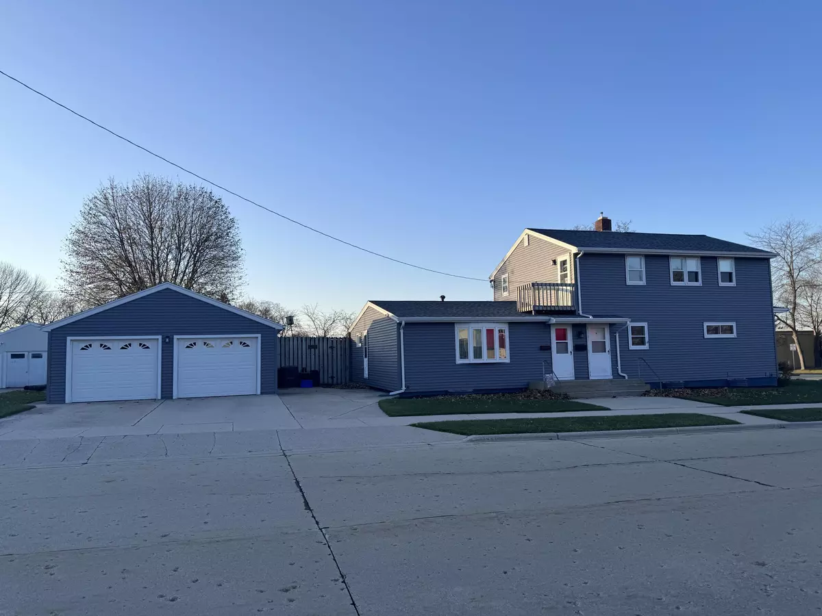Two Rivers, WI 54241,2819 Lincoln Ave