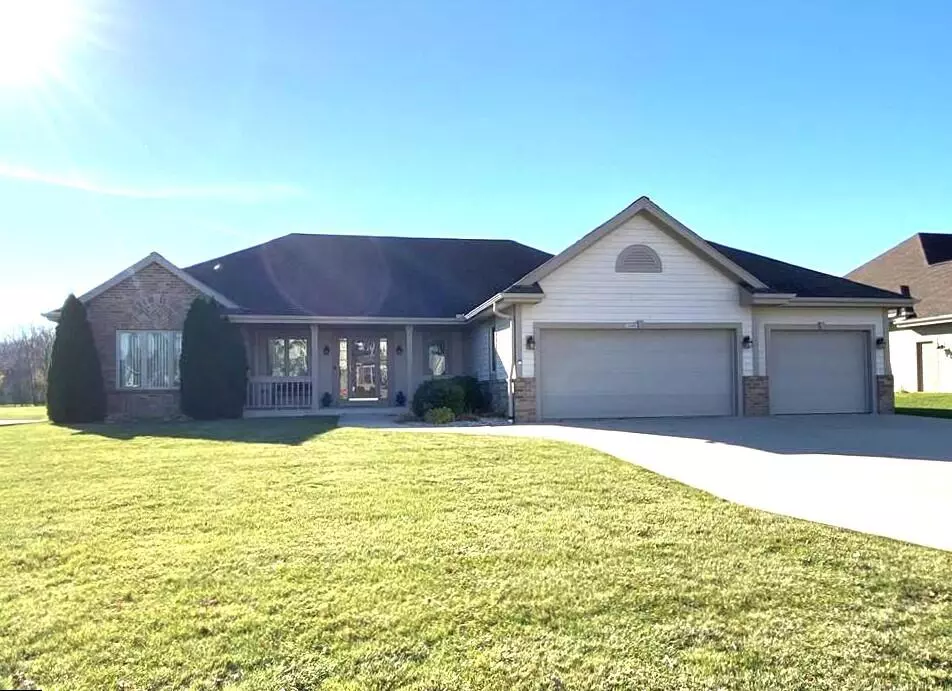 Oak Creek, WI 53154,10405 S Willow Creek Dr