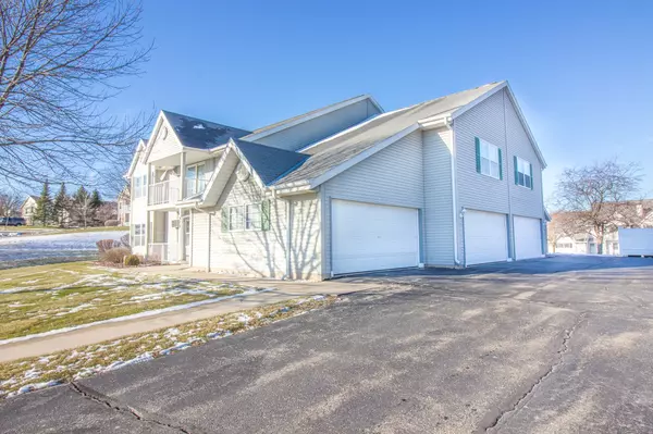 West Bend, WI 53095,373 Minz Park Cir Unit 4