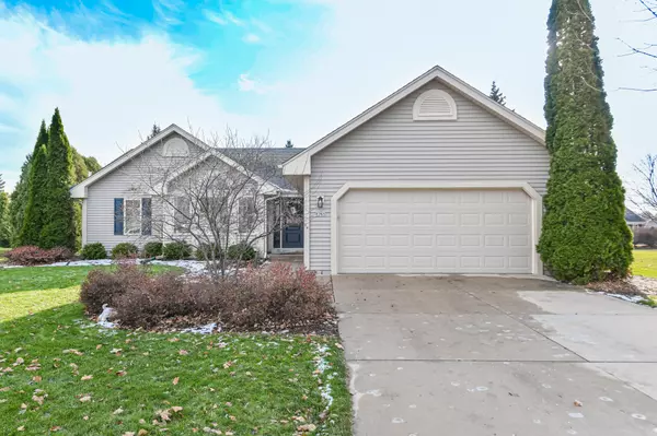 Franklin, WI 53132,8765 W Mourning Dove Ct