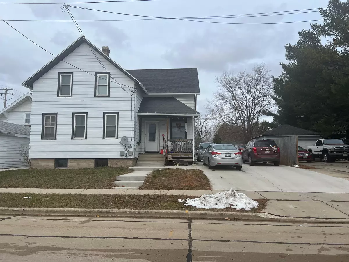Two Rivers, WI 54241,1314 21st St