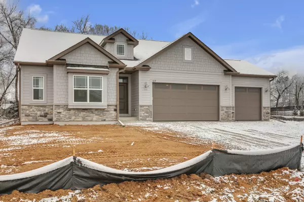 Twin Lakes, WI 53181,819 Fairway Dr Unit Lt17