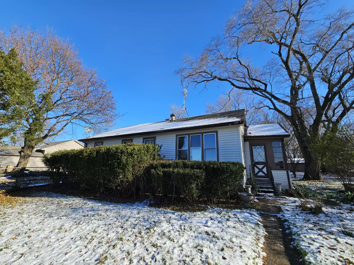 Pleasant Prairie, WI 53158,12135 2nd Ave