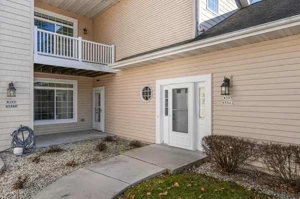 Oconomowoc, WI 53066,W397N5962 Autumn Woods Dr Unit 8