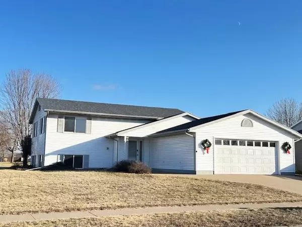 303 Heather Pl, Holmen, WI 54636