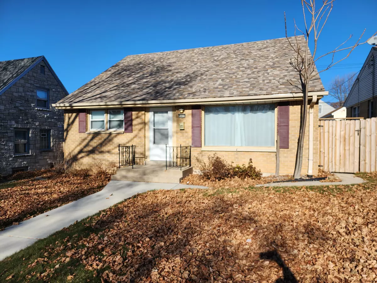 Milwaukee, WI 53222,8408 W Keefe Ave