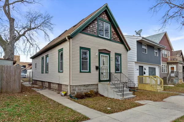 4023 N 6th St, Milwaukee, WI 53212