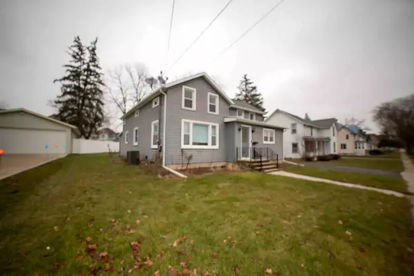 120 Walnut St, Beaver Dam, WI 53916