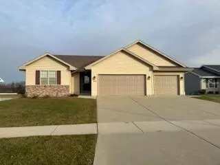 4800 Overlook Dr, Janesville, WI 53563