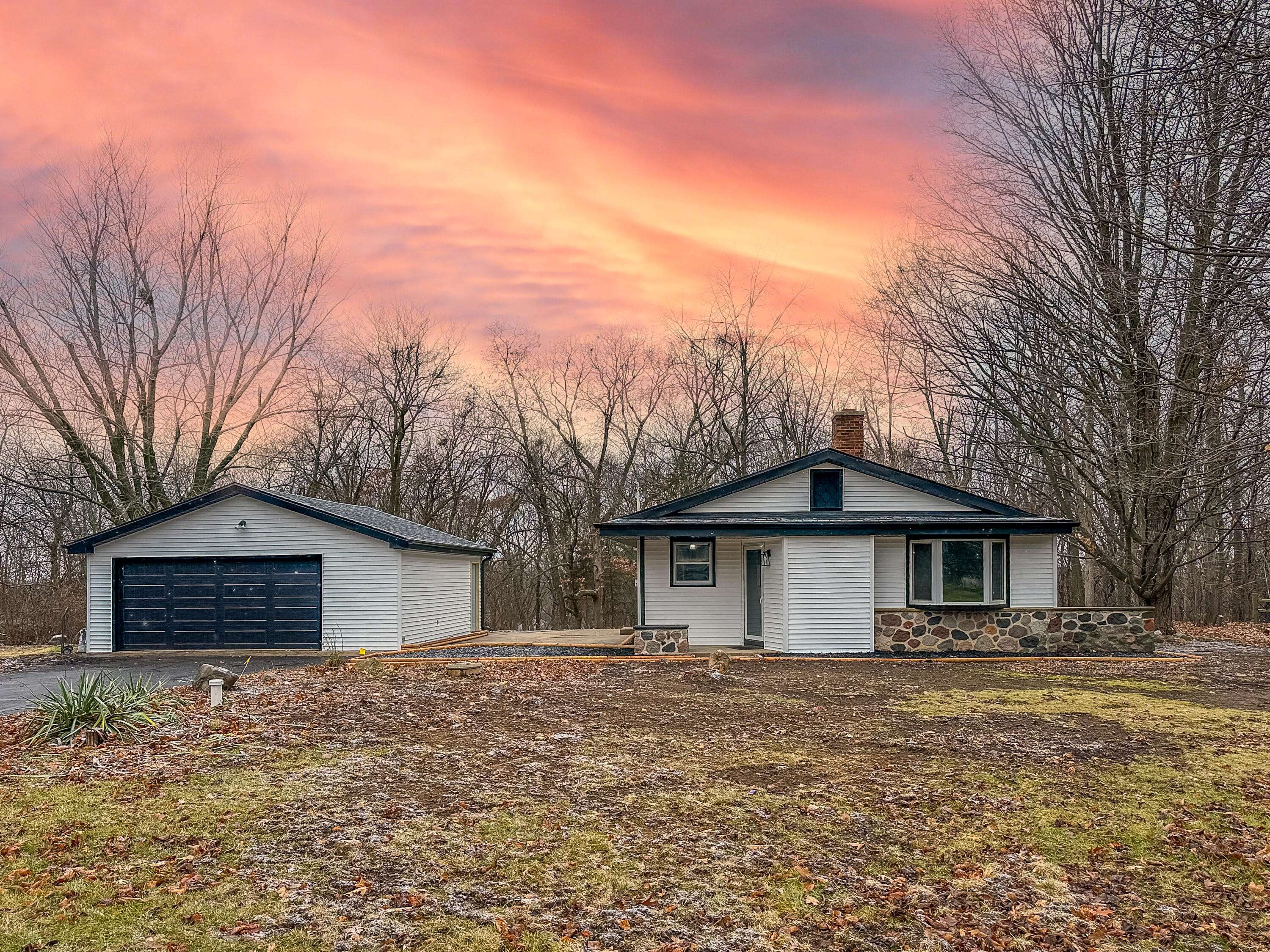 357 Huntington Rd, Delafield, WI 53018