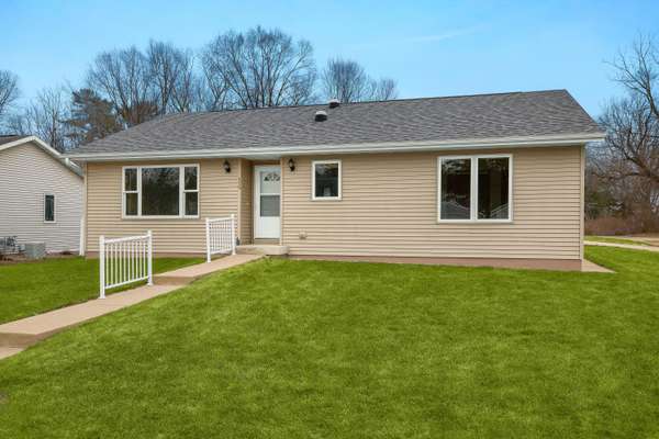 175 S Garrett Ave, Sparta, WI 54656