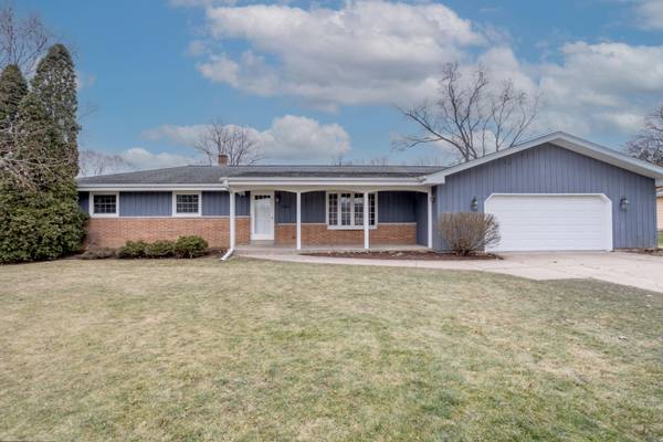 14225 Flora Ave, Brookfield, WI 53005