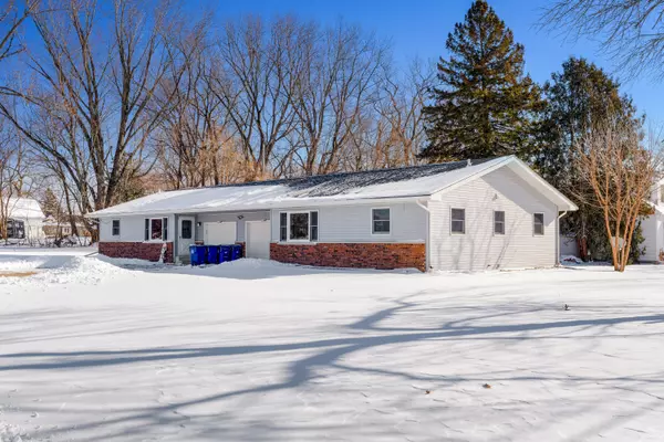 Campbell, WI 54603,626 Plainview Rd