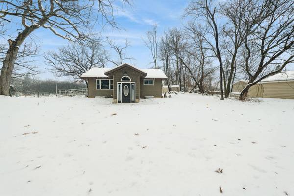 N1320 Cherry Dr, Bloomfield, WI 53128