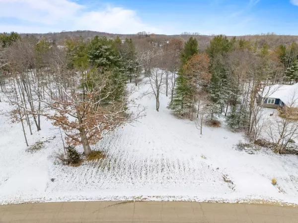 6816 Horseshoe Trl Unit 13, Burlington, WI 53105