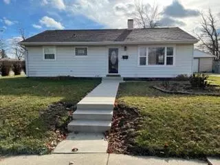 6801 W Kinnickinnic River Pkwy, Milwaukee, WI 53219