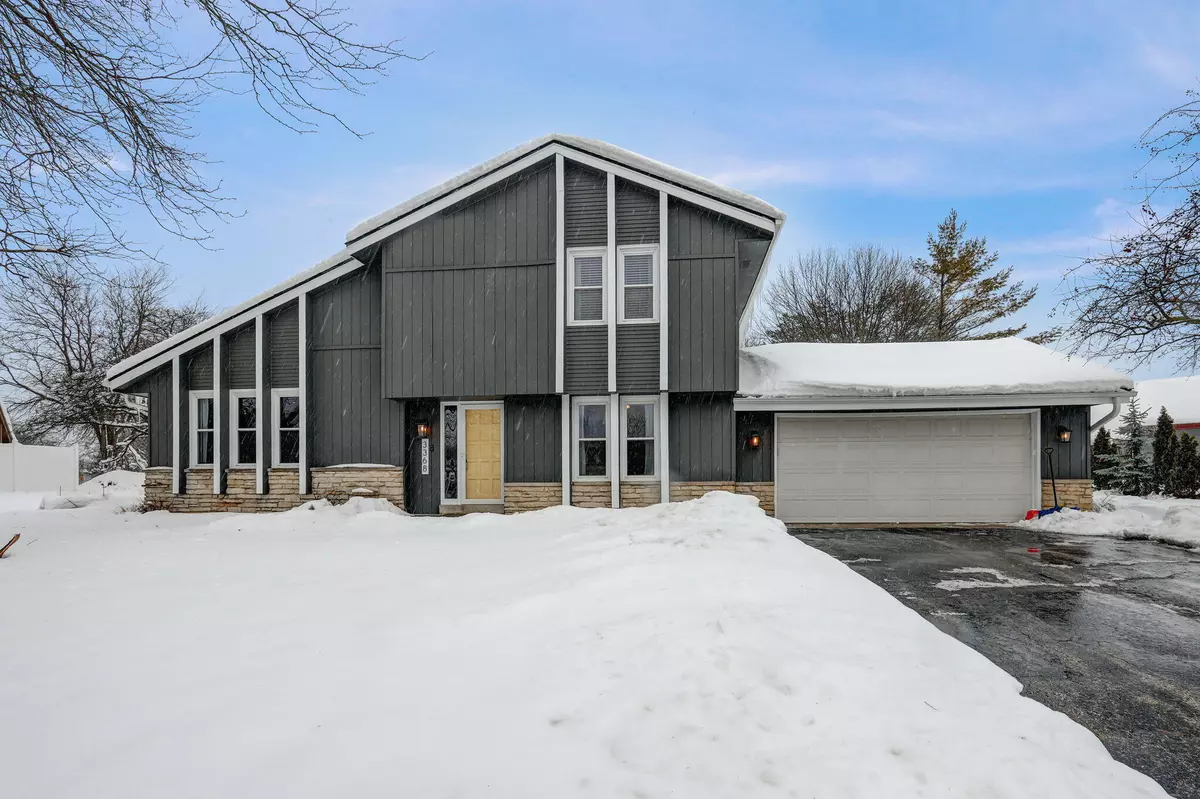 New Berlin, WI 53151,3368 S Acredale Dr